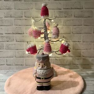 SAND AND FOG 14oz Nutcracker Candle